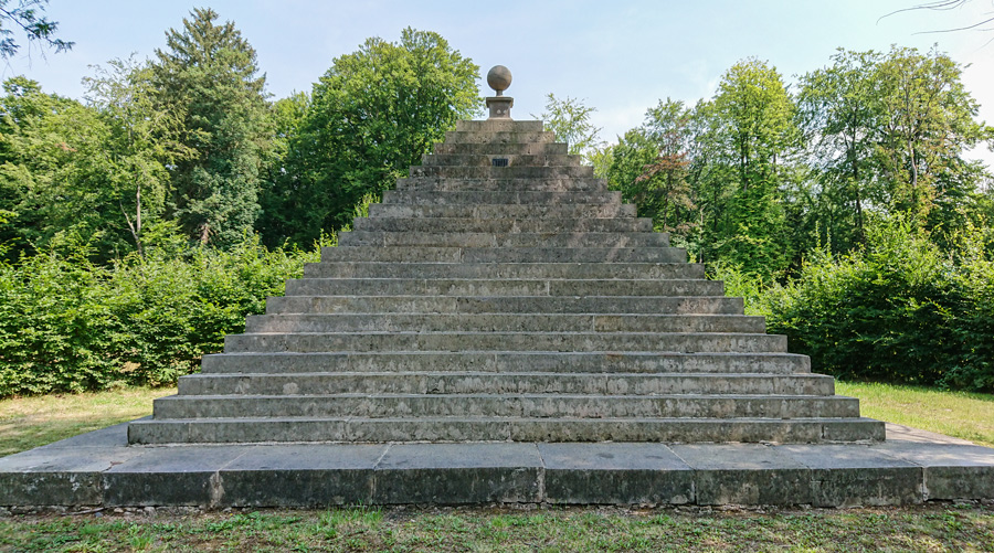 Mausoleum Schloss Baum