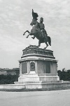 Erzherzog Ernst auf dem Heldenplatz - Wien - Juli 1940 Erzherzog Ernst auf dem Heldenplatz - Wien - Juli 1940