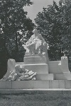 Brahms - Denkmal am Karlsplatz - Wien - Juli 1940